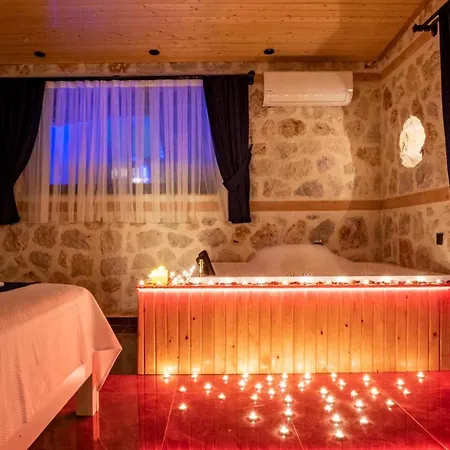 Hotel Blue Cave 4*