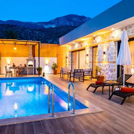 Hotel Blue Cave 4*